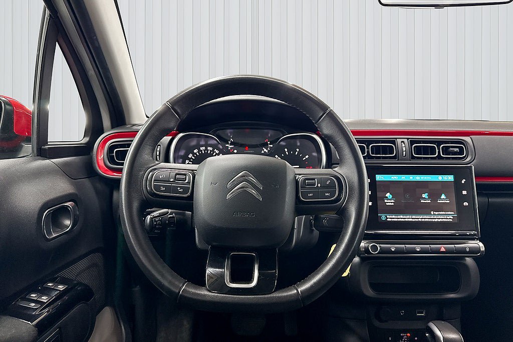 Vehicle Image 14