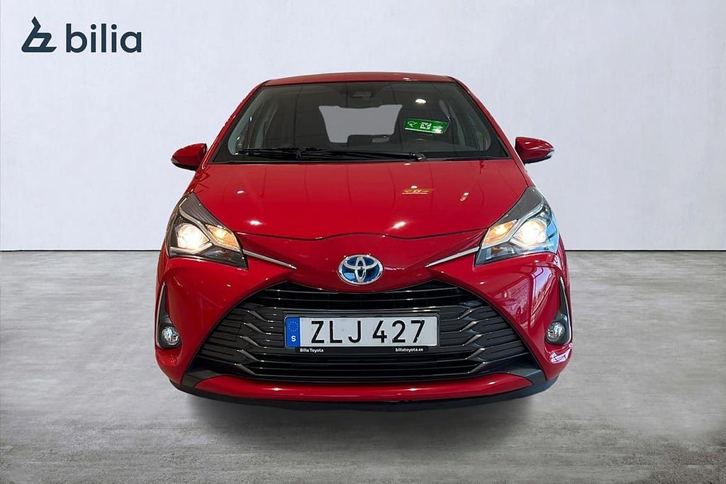Vehicle Image 6