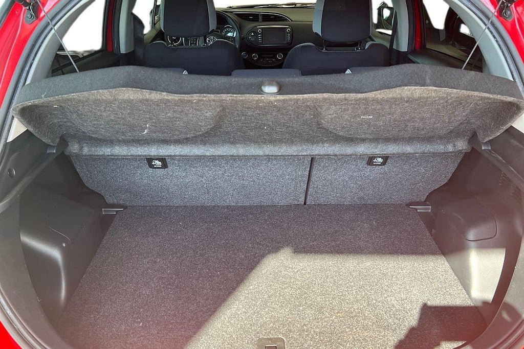 Vehicle Image 12
