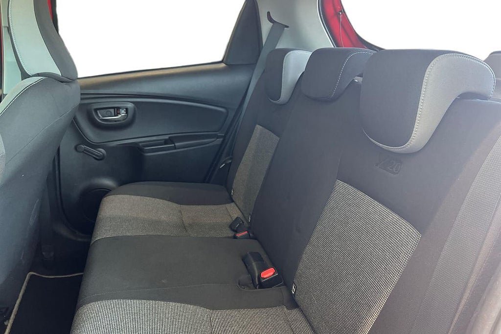 Vehicle Image 13