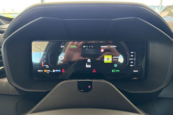 Vehicle Image 16