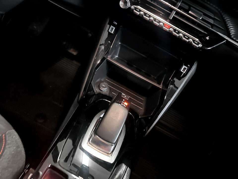 Vehicle Image 11