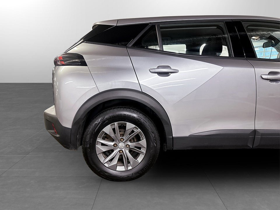 Vehicle Image 15