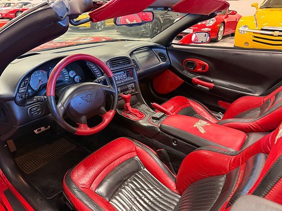 Vehicle Image 24