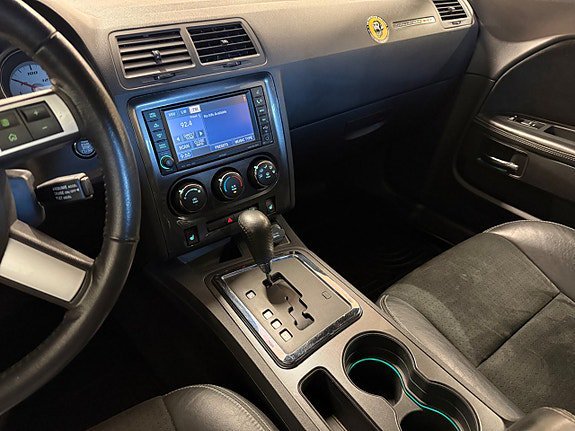 Vehicle Image 24