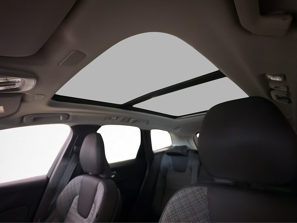Vehicle Image 38