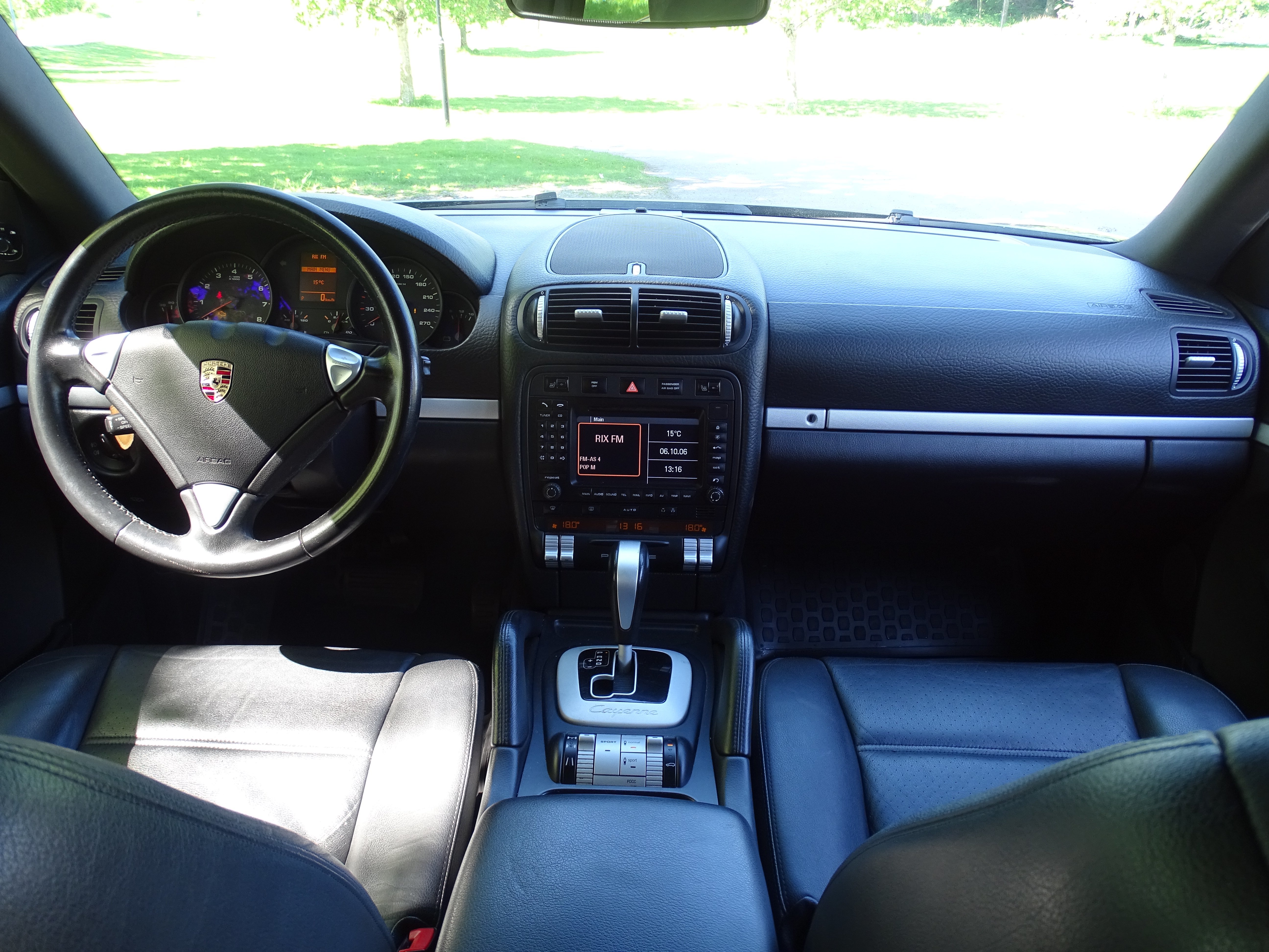Vehicle Image 30