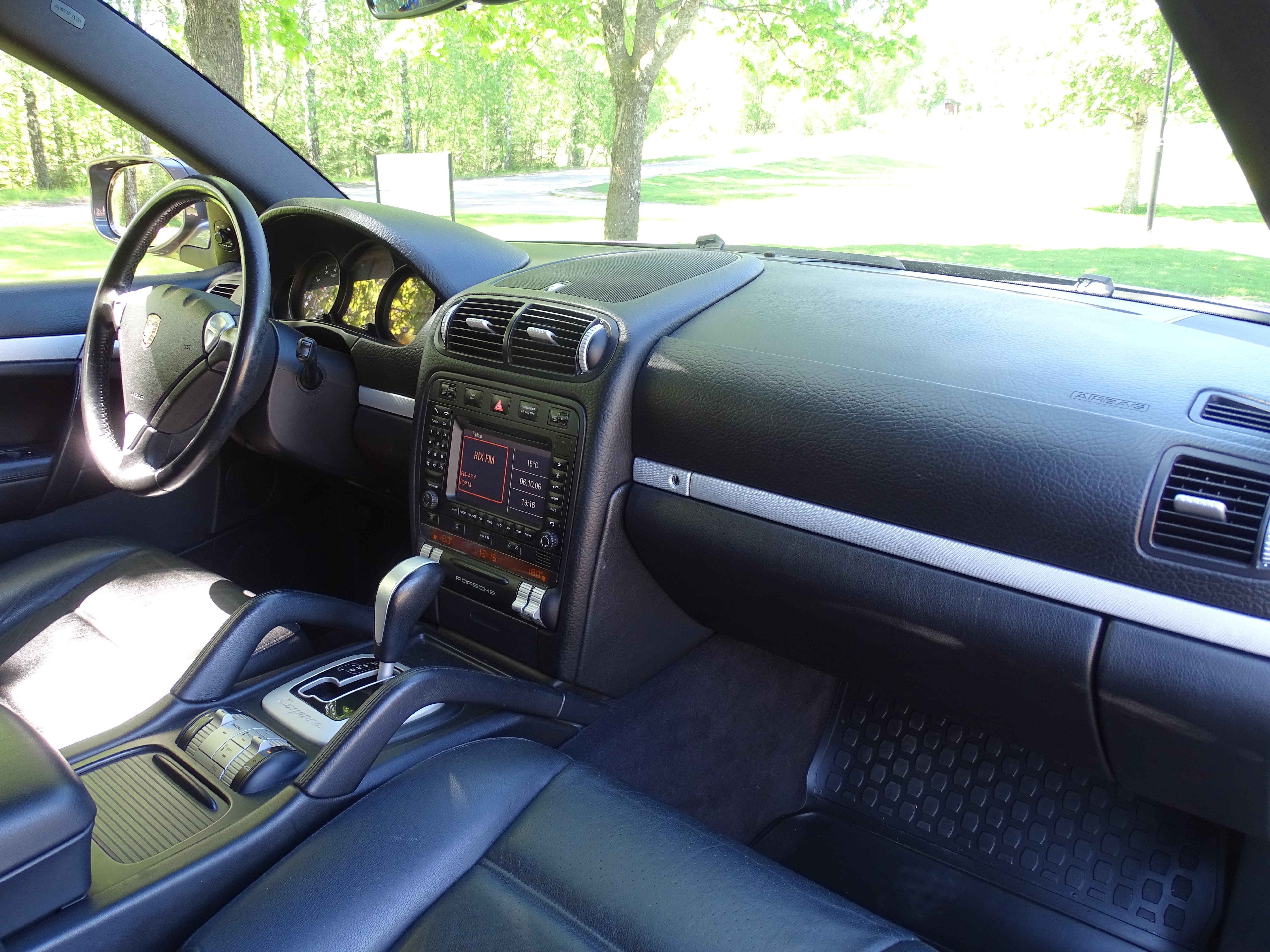 Vehicle Image 33