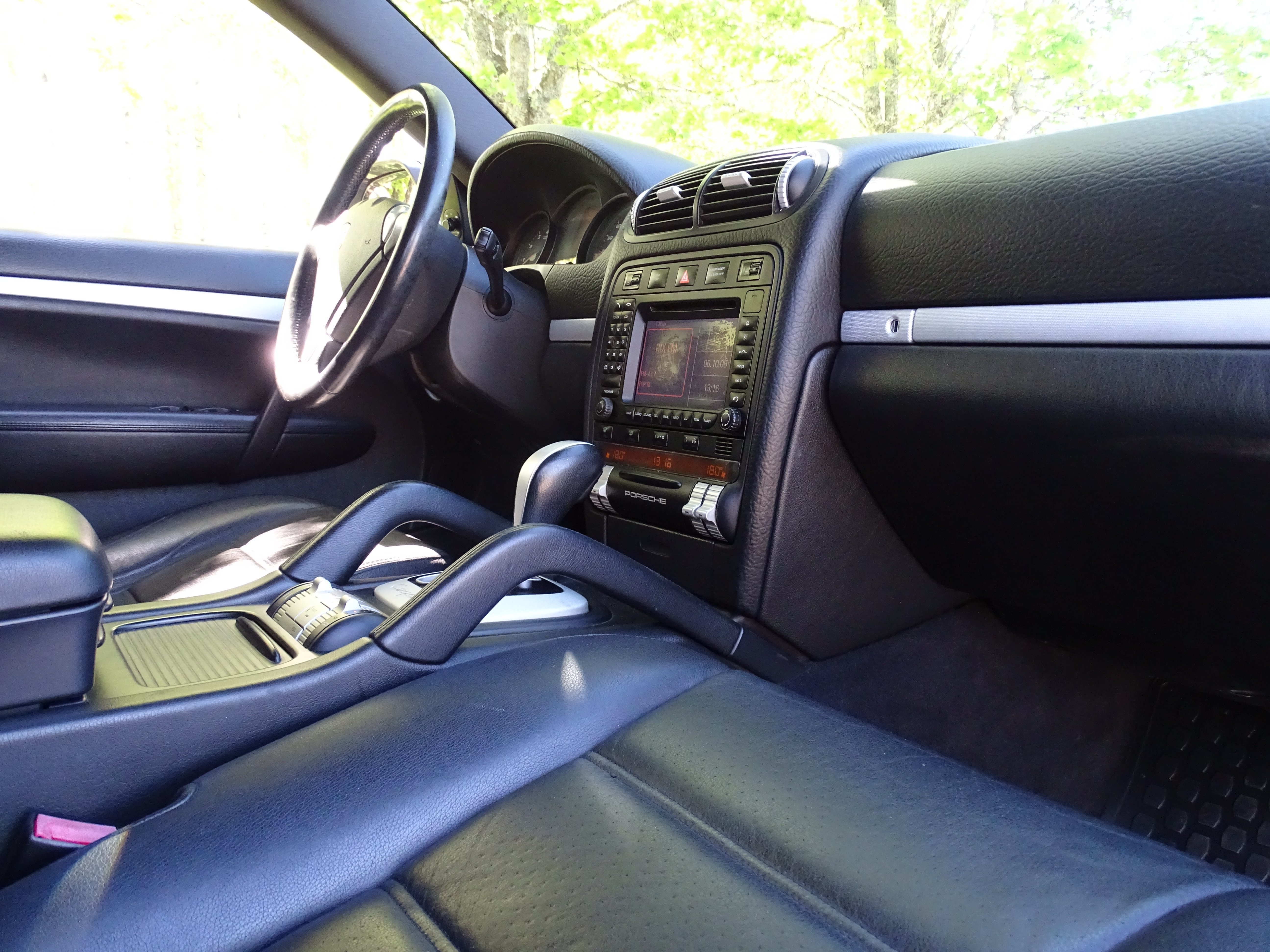 Vehicle Image 35