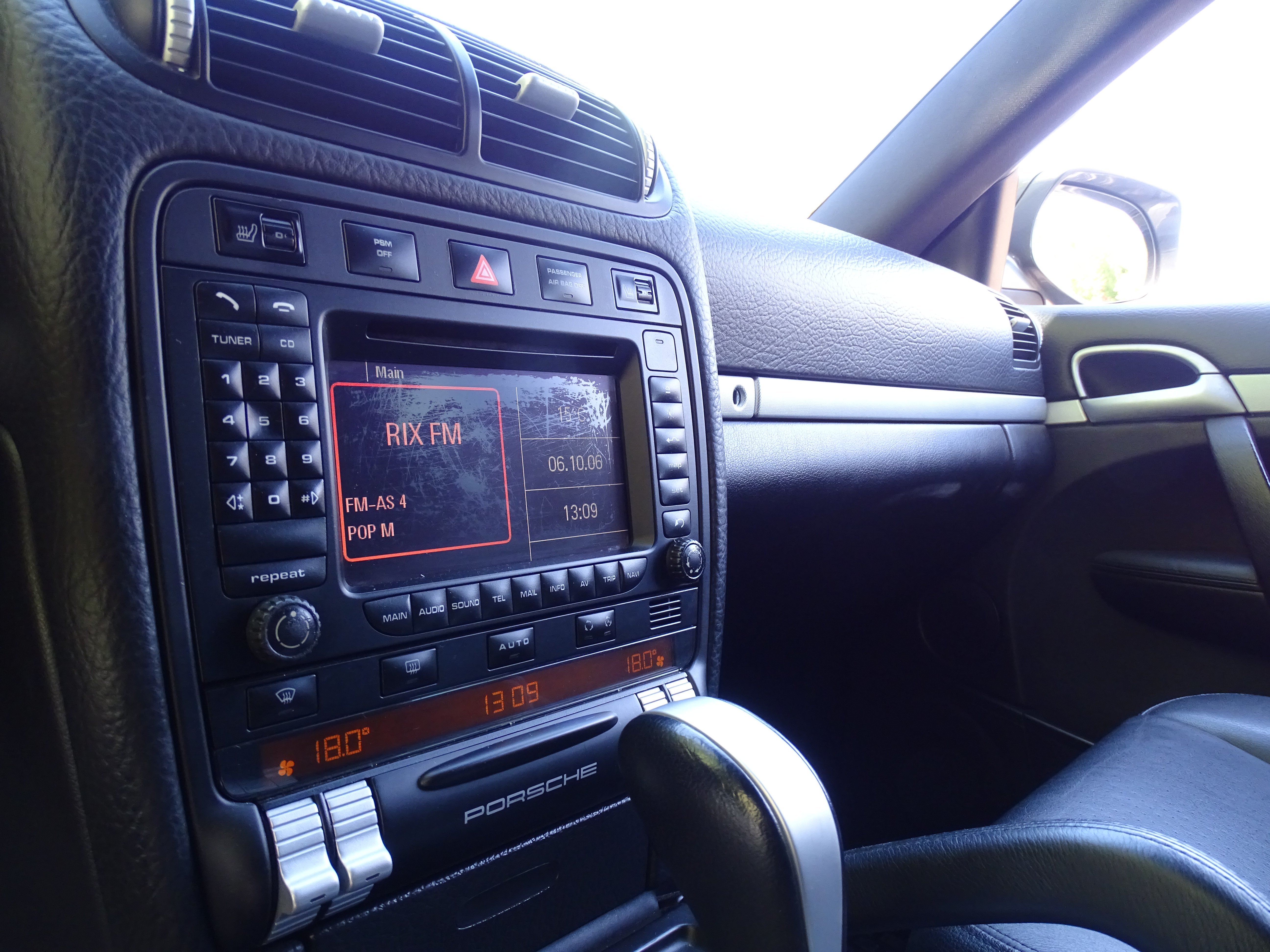 Vehicle Image 38