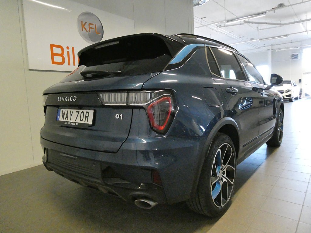 Vehicle Image 7