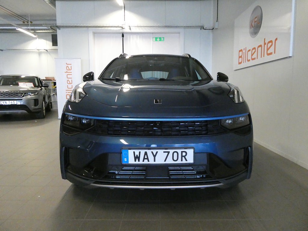 Vehicle Image 12