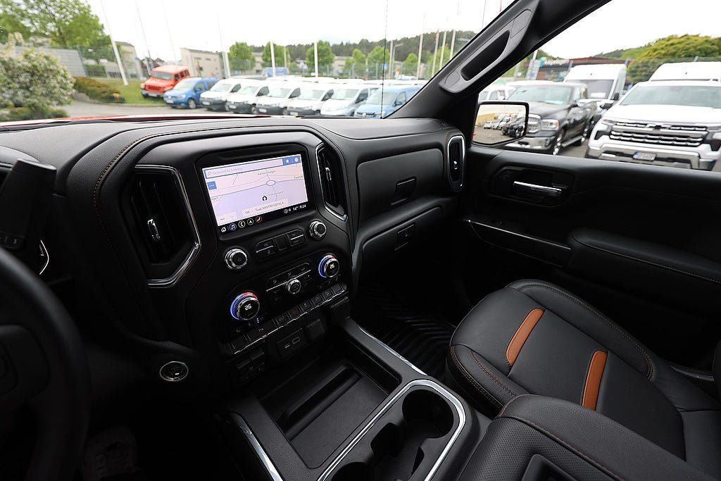 Vehicle Image 23