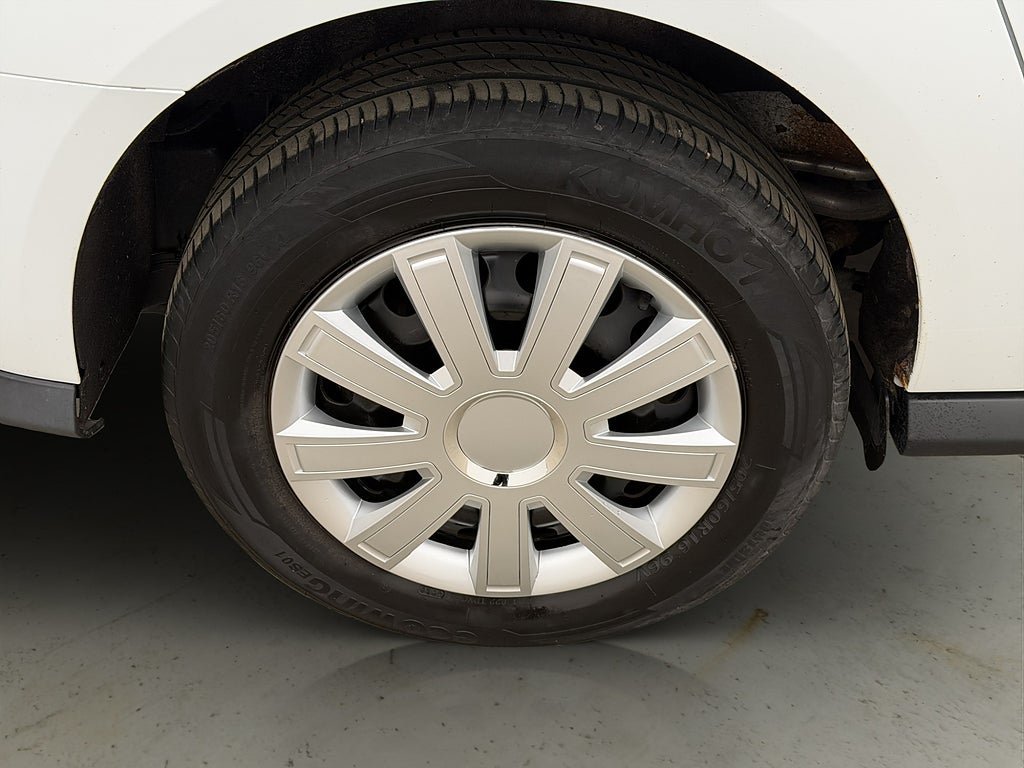 Vehicle Image 33