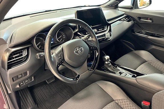 Vehicle Image 12