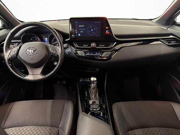 Vehicle Image 12