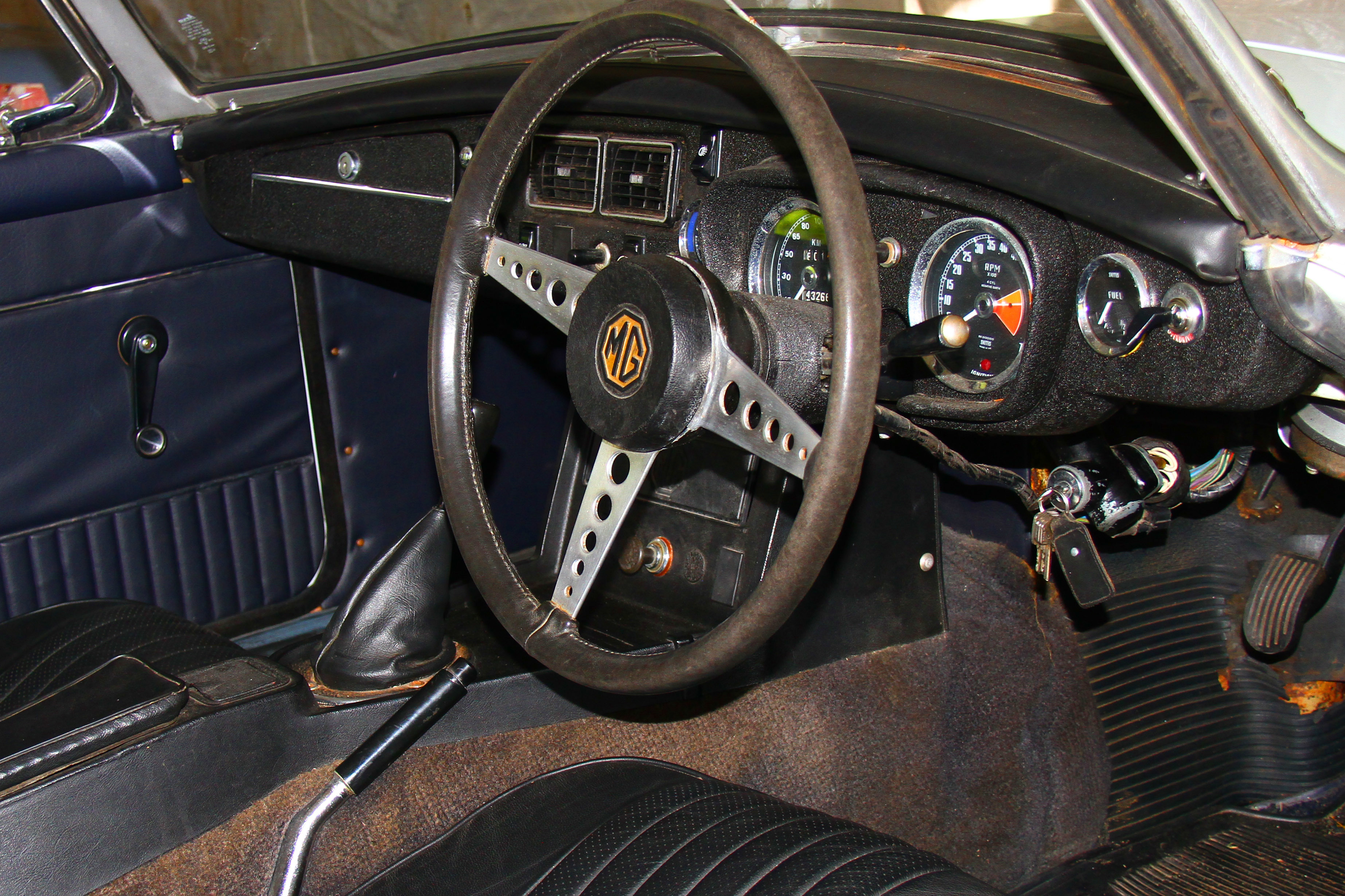 Vehicle Image 24