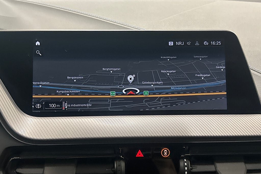Vehicle Image 13