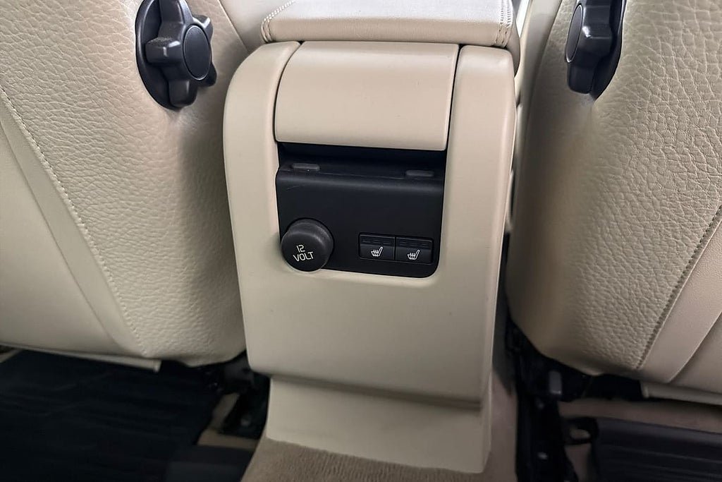 Vehicle Image 22
