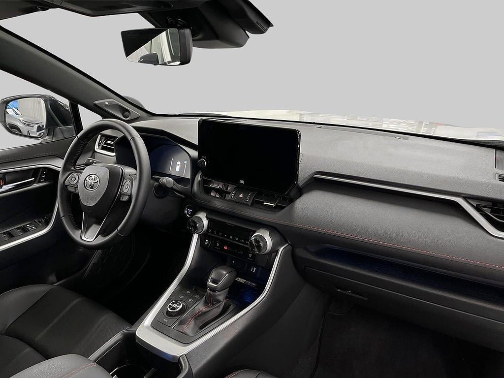 Vehicle Image 10