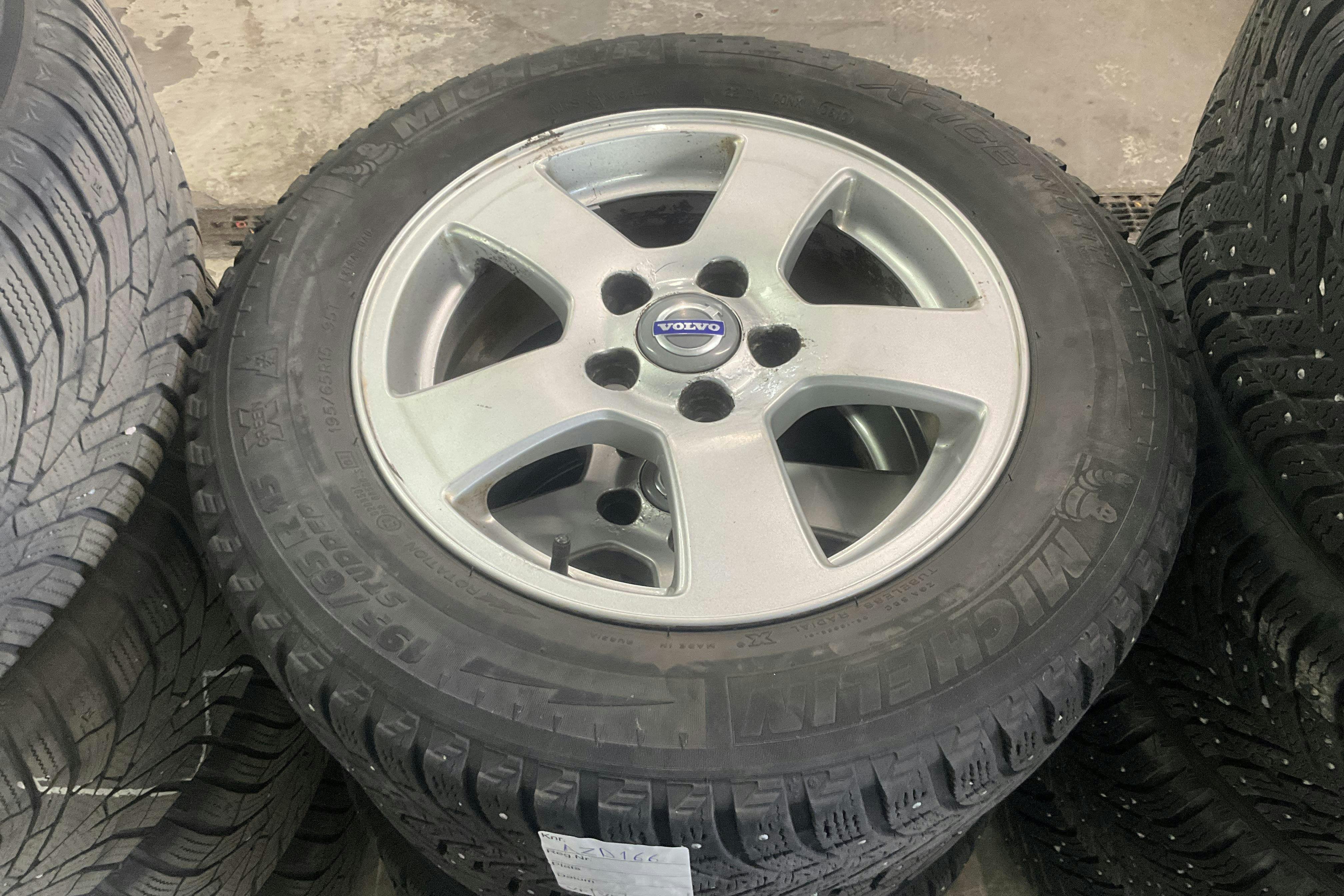 Vehicle Image 11