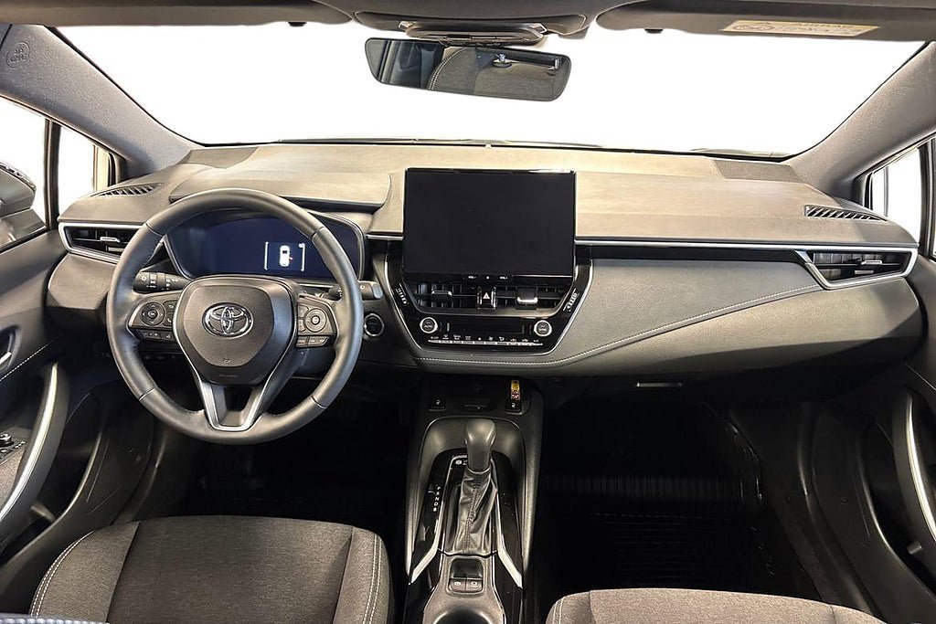 Vehicle Image 10