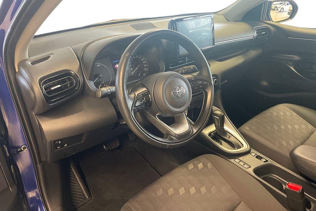 Vehicle Image 14