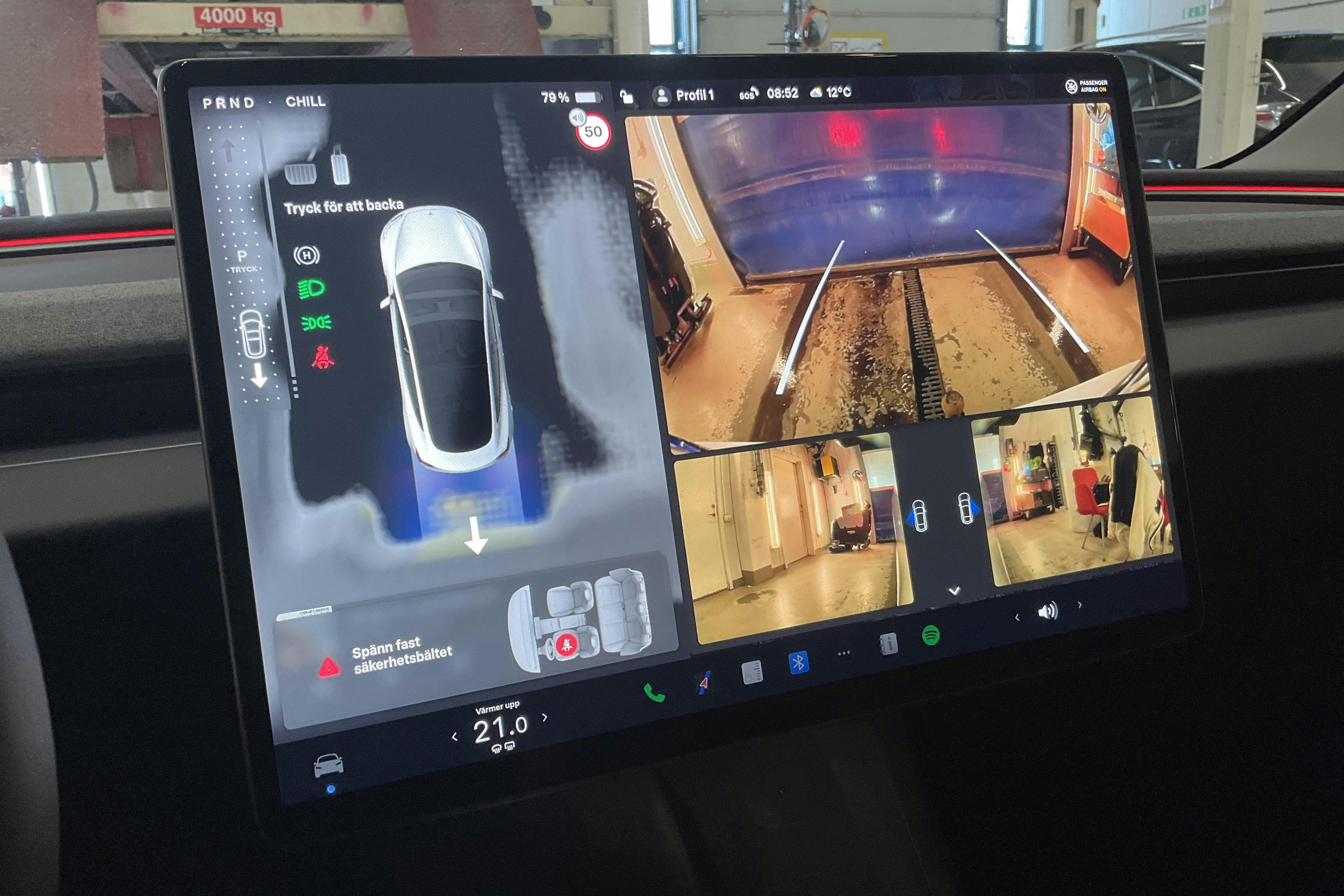 Vehicle Image 12