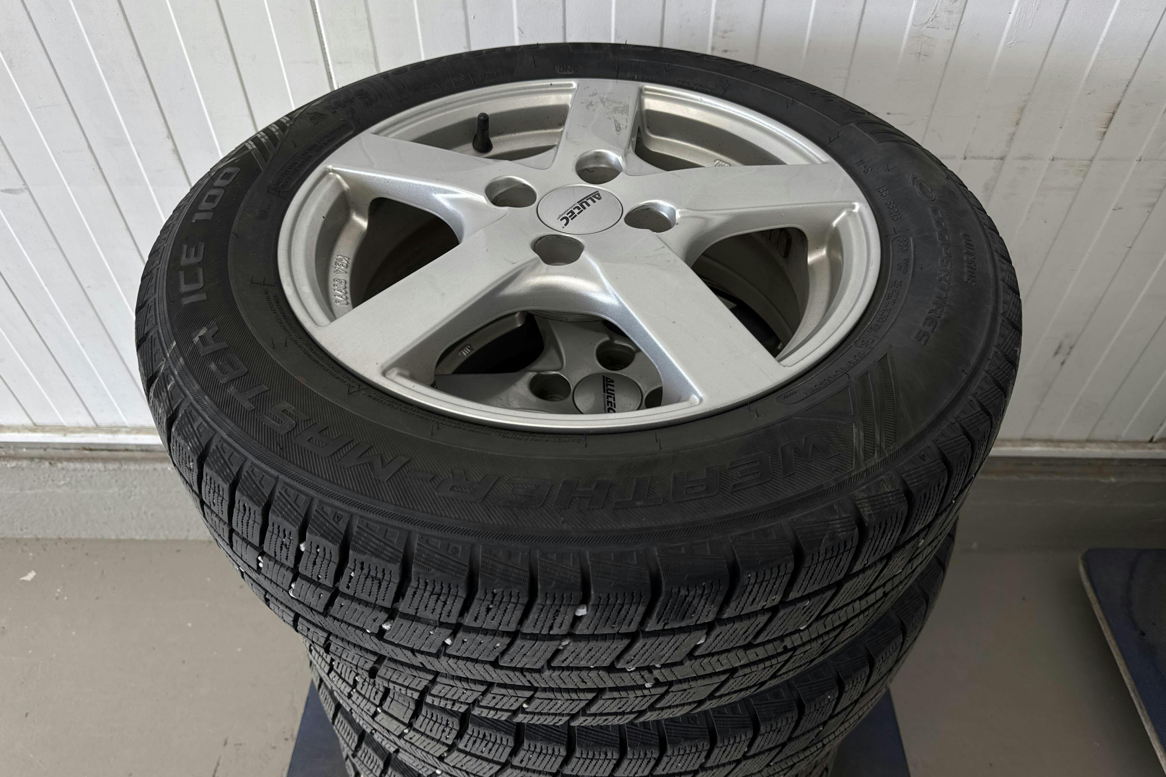 Vehicle Image 15