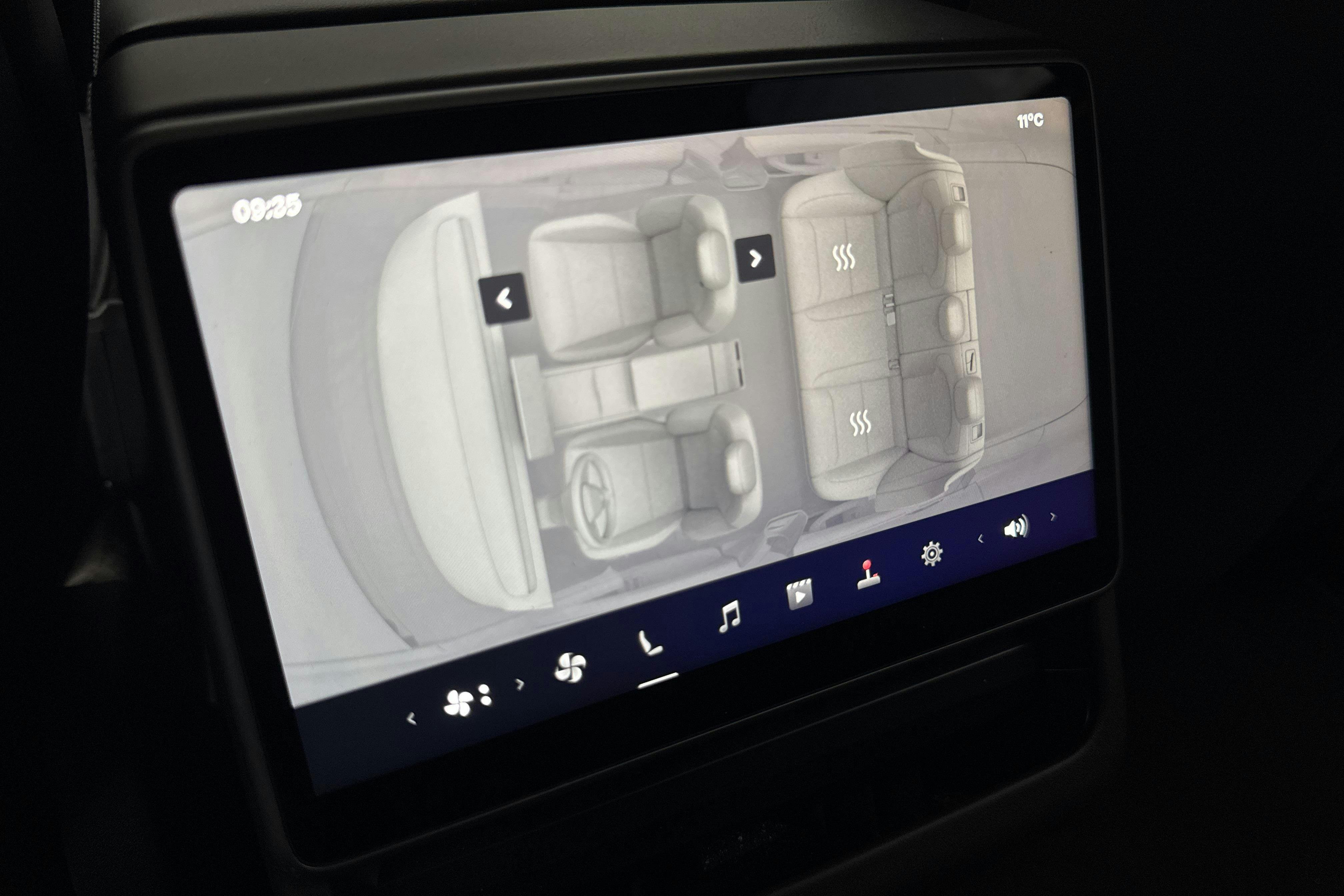Vehicle Image 15