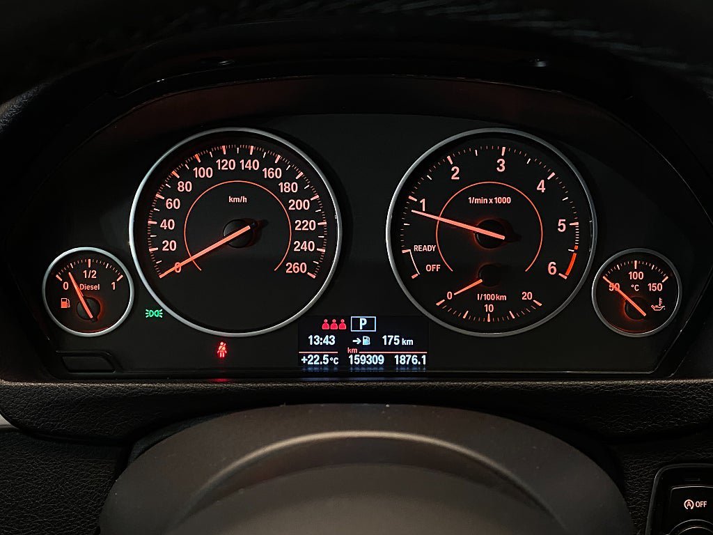 Vehicle Image 32