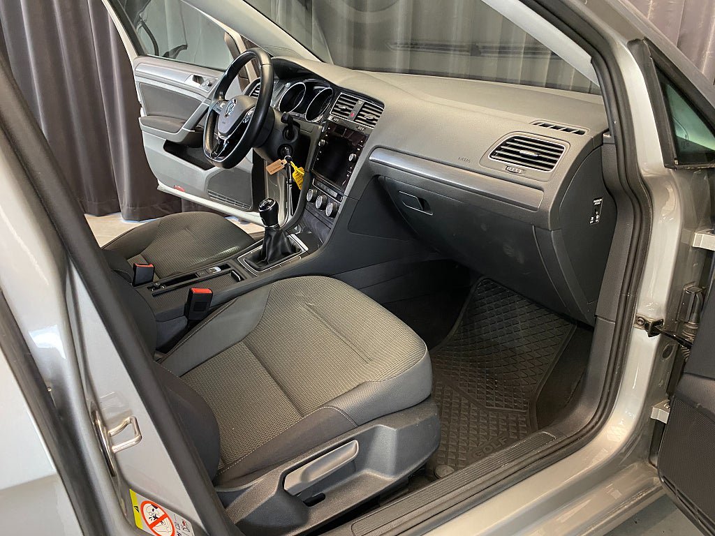 Vehicle Image 32