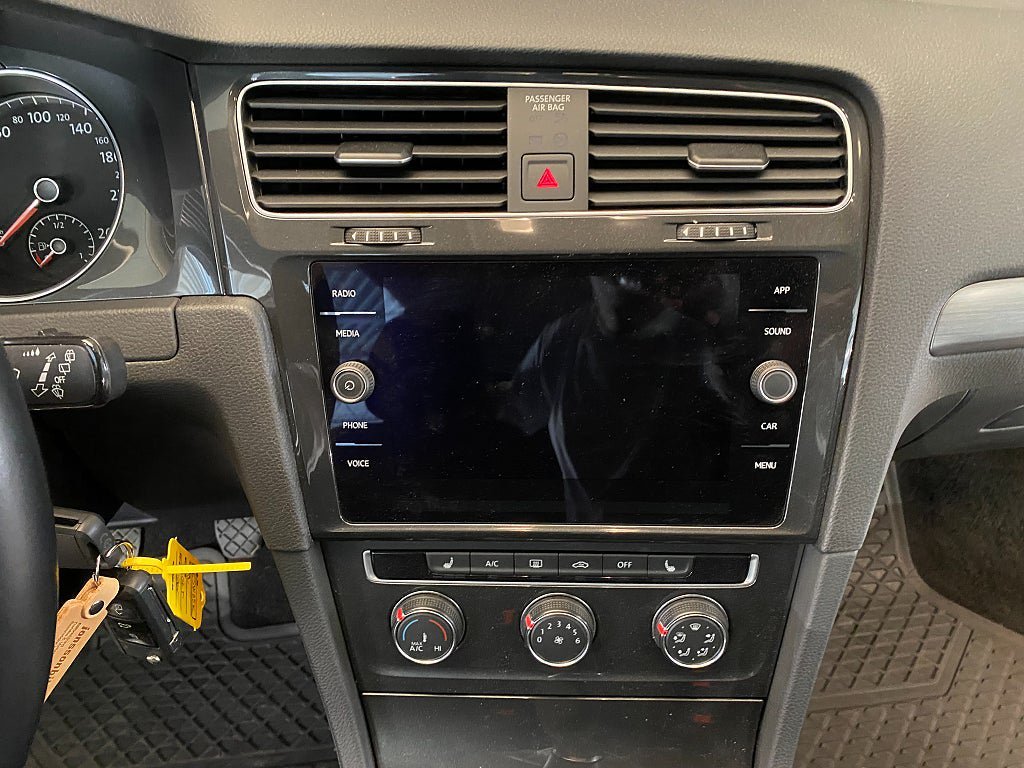 Vehicle Image 37