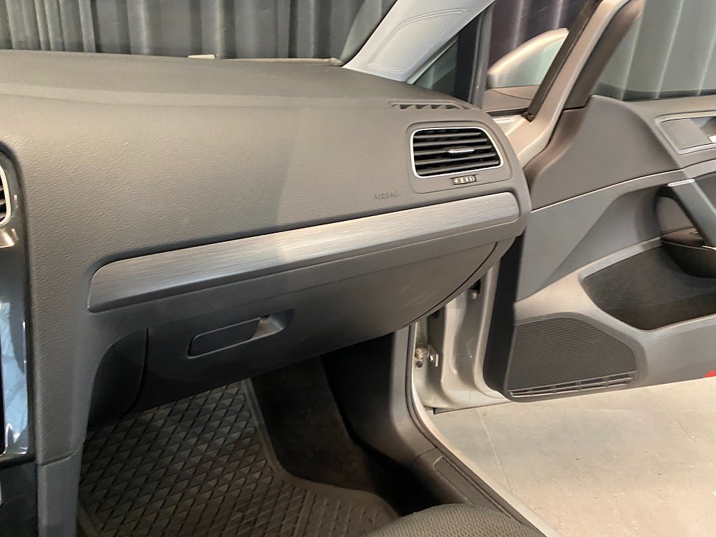 Vehicle Image 40