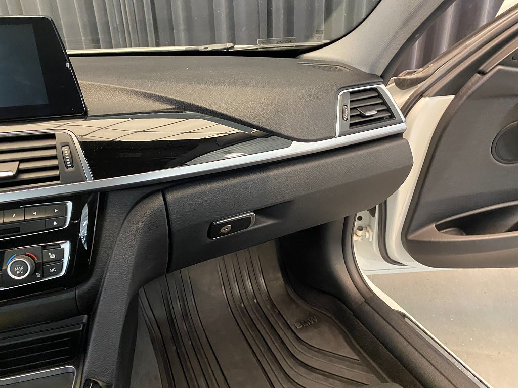 Vehicle Image 50