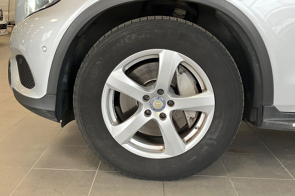 Vehicle Image 17