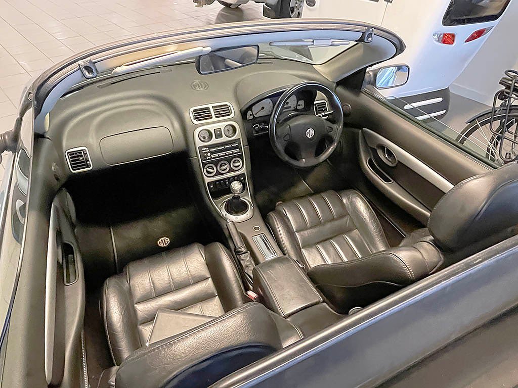 Vehicle Image 7