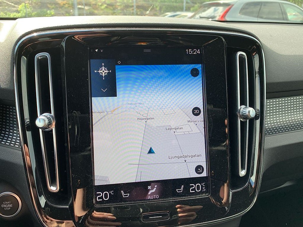 Vehicle Image 9