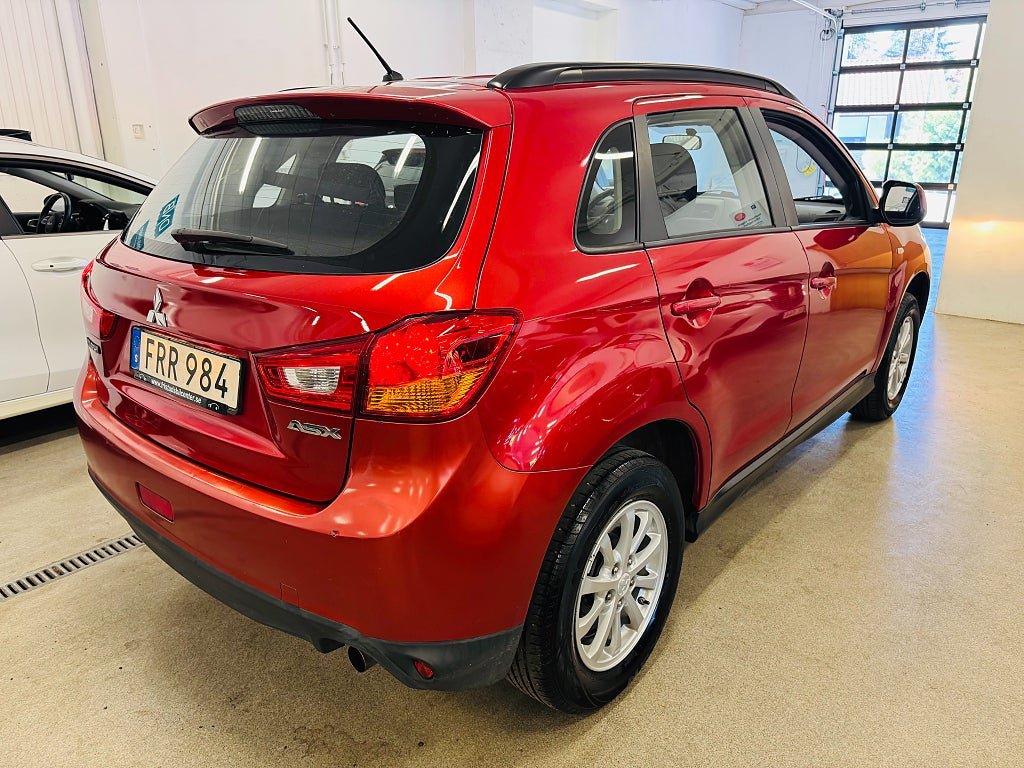 Vehicle Image 14