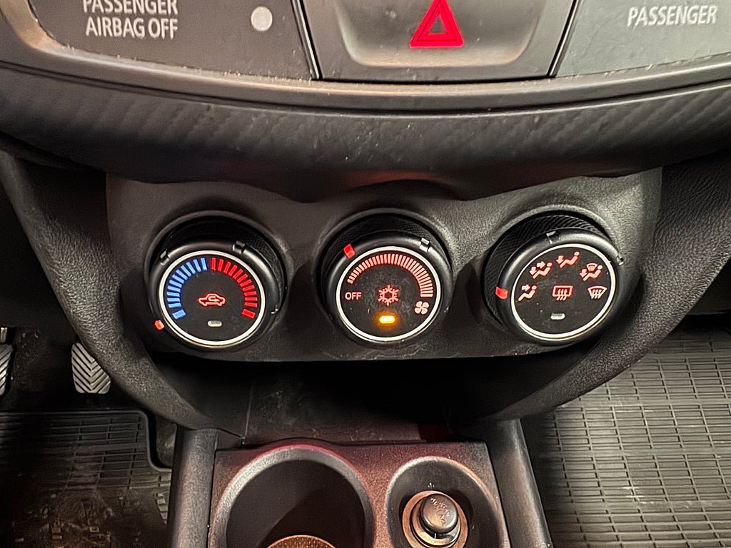 Vehicle Image 22