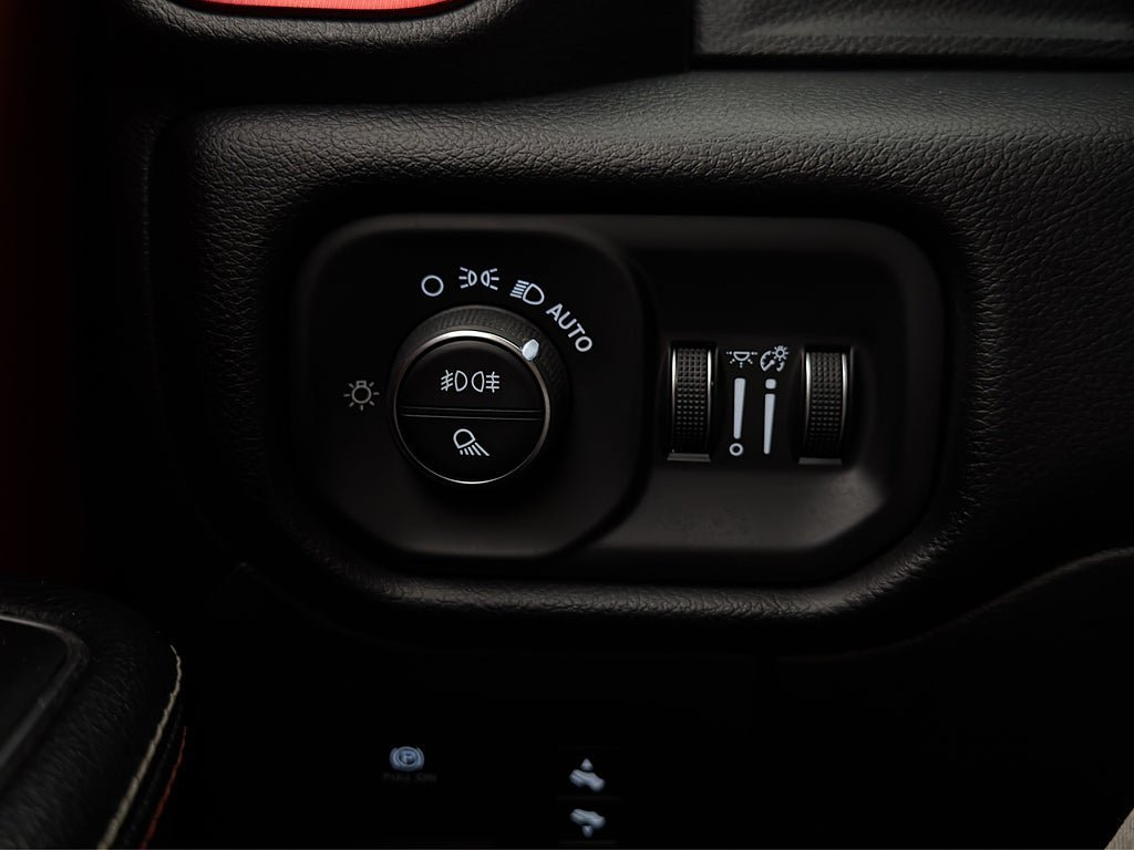 Vehicle Image 35
