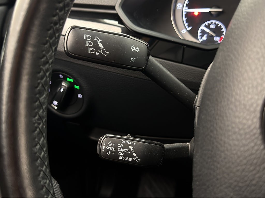 Vehicle Image 29