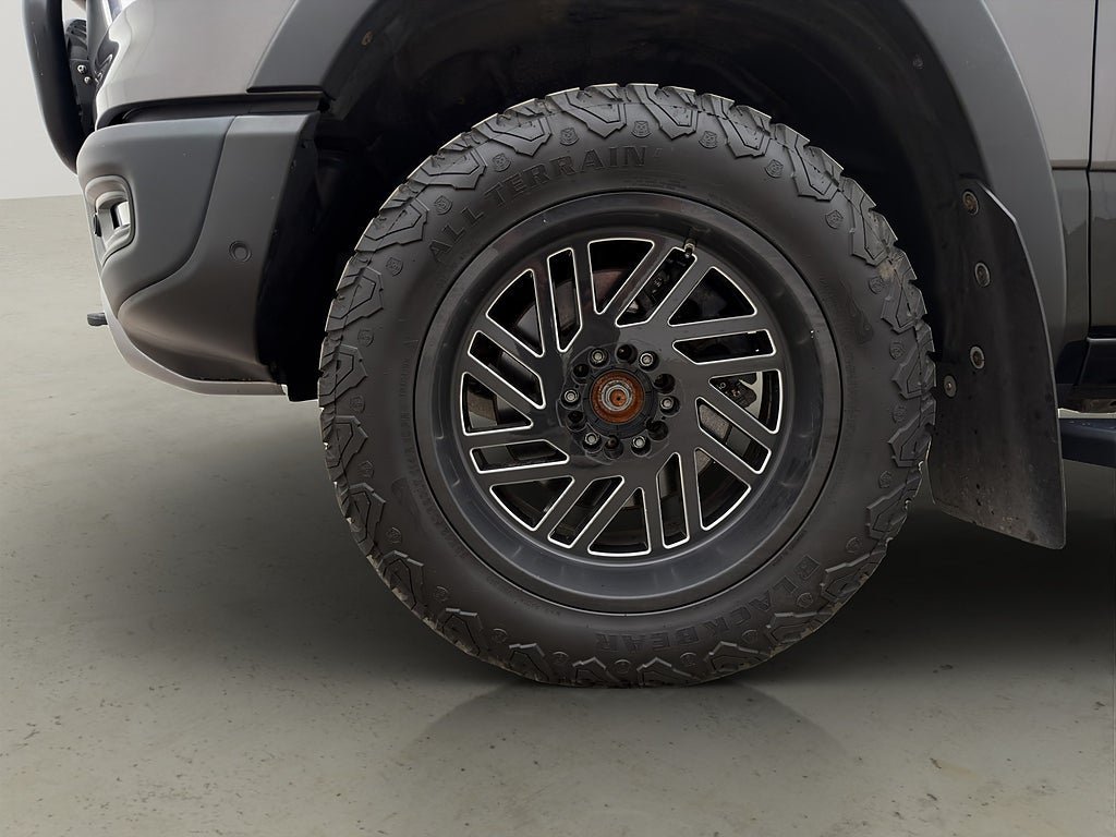 Vehicle Image 37