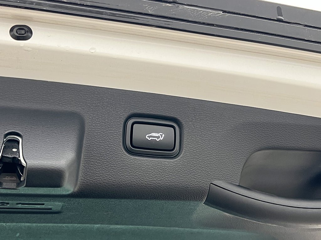 Vehicle Image 27