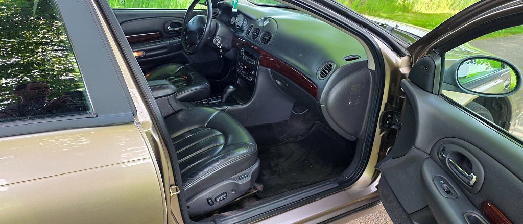 Vehicle Image 12