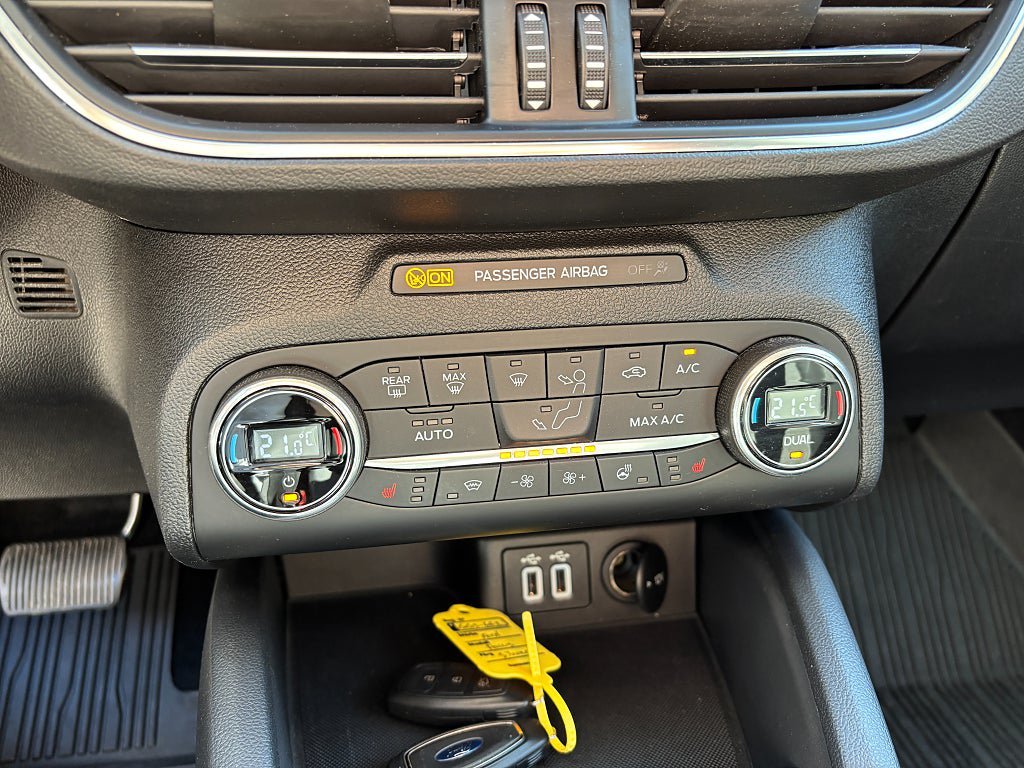 Vehicle Image 23