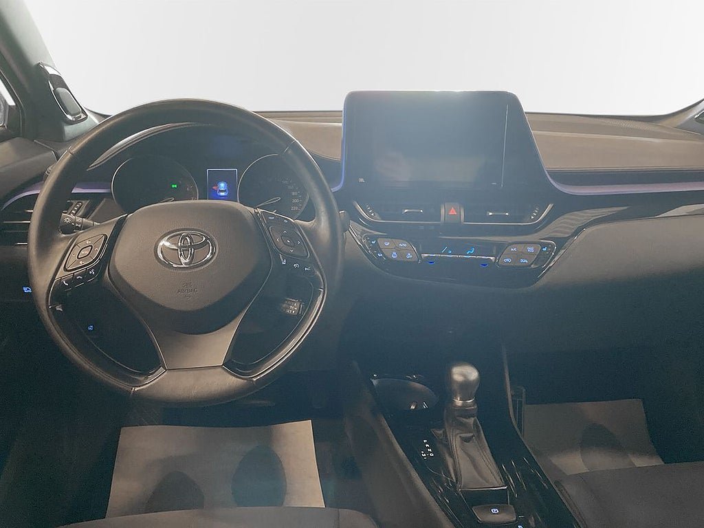 Vehicle Image 9