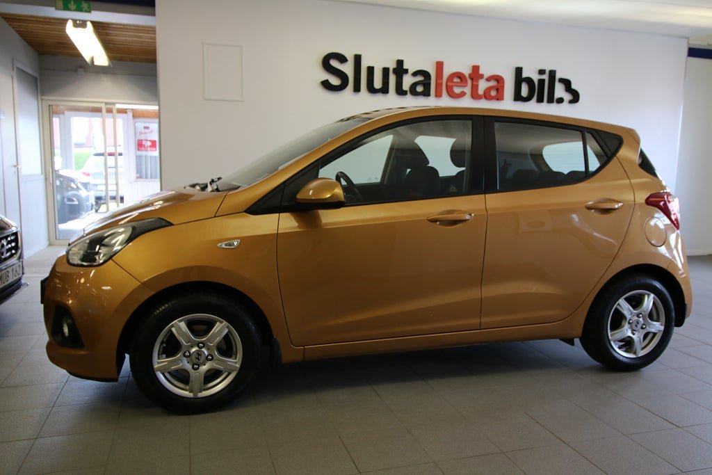 Vehicle Image 8