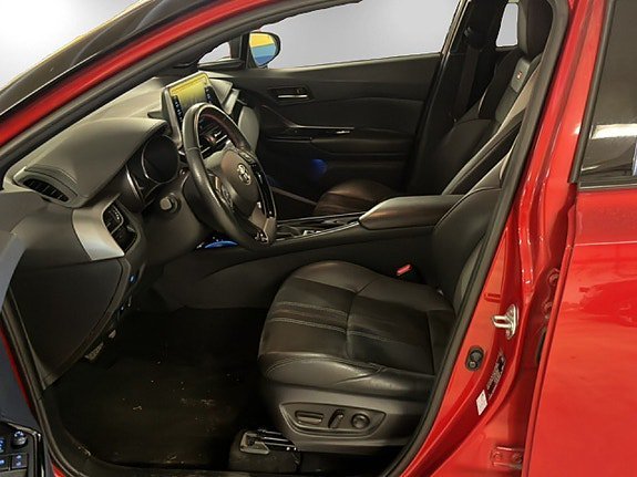 Vehicle Image 8