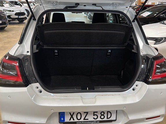 Vehicle Image 14